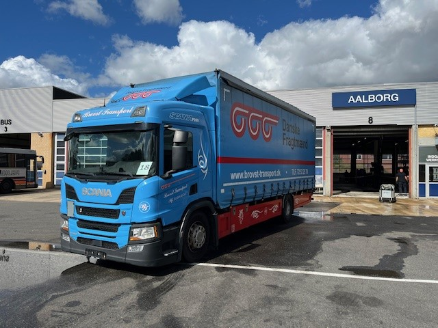Scania P280