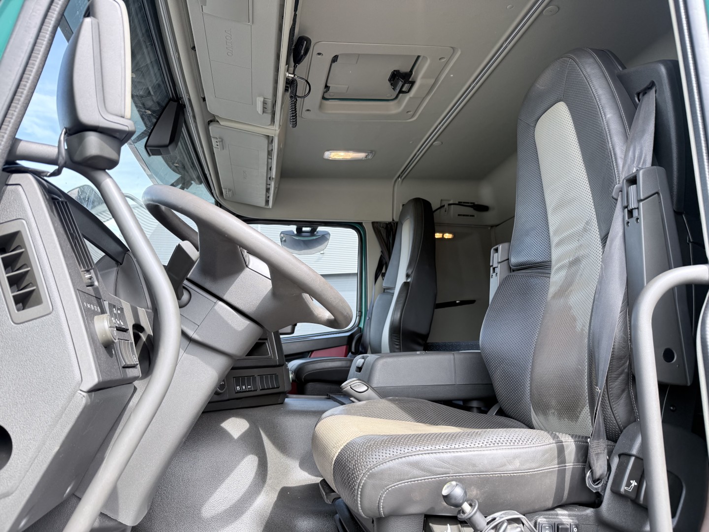 Volvo FMX500 8x4 med tandemakselløft HMF Pendeltip