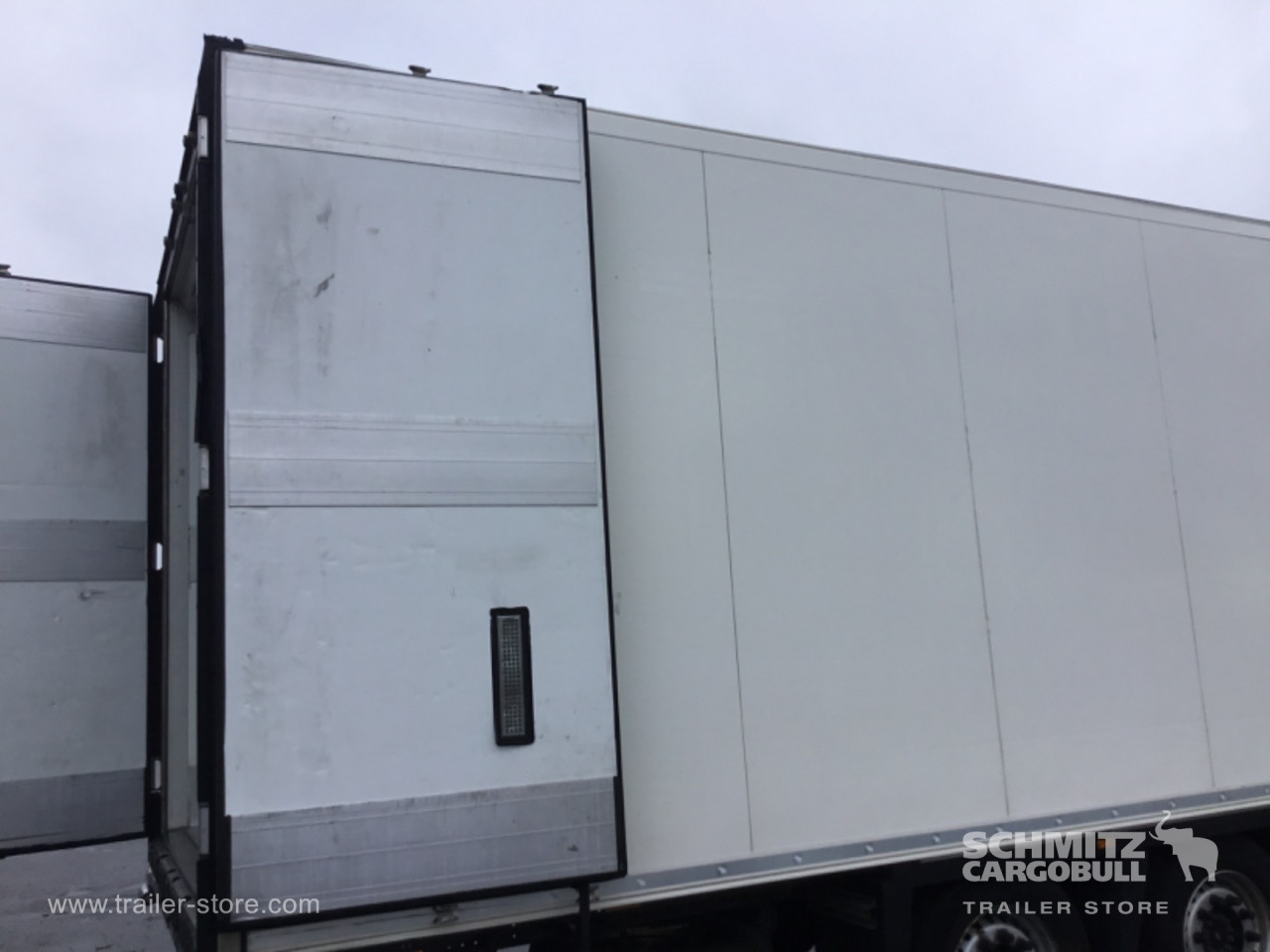 Schmitz Semi Reefer Meat hanging system