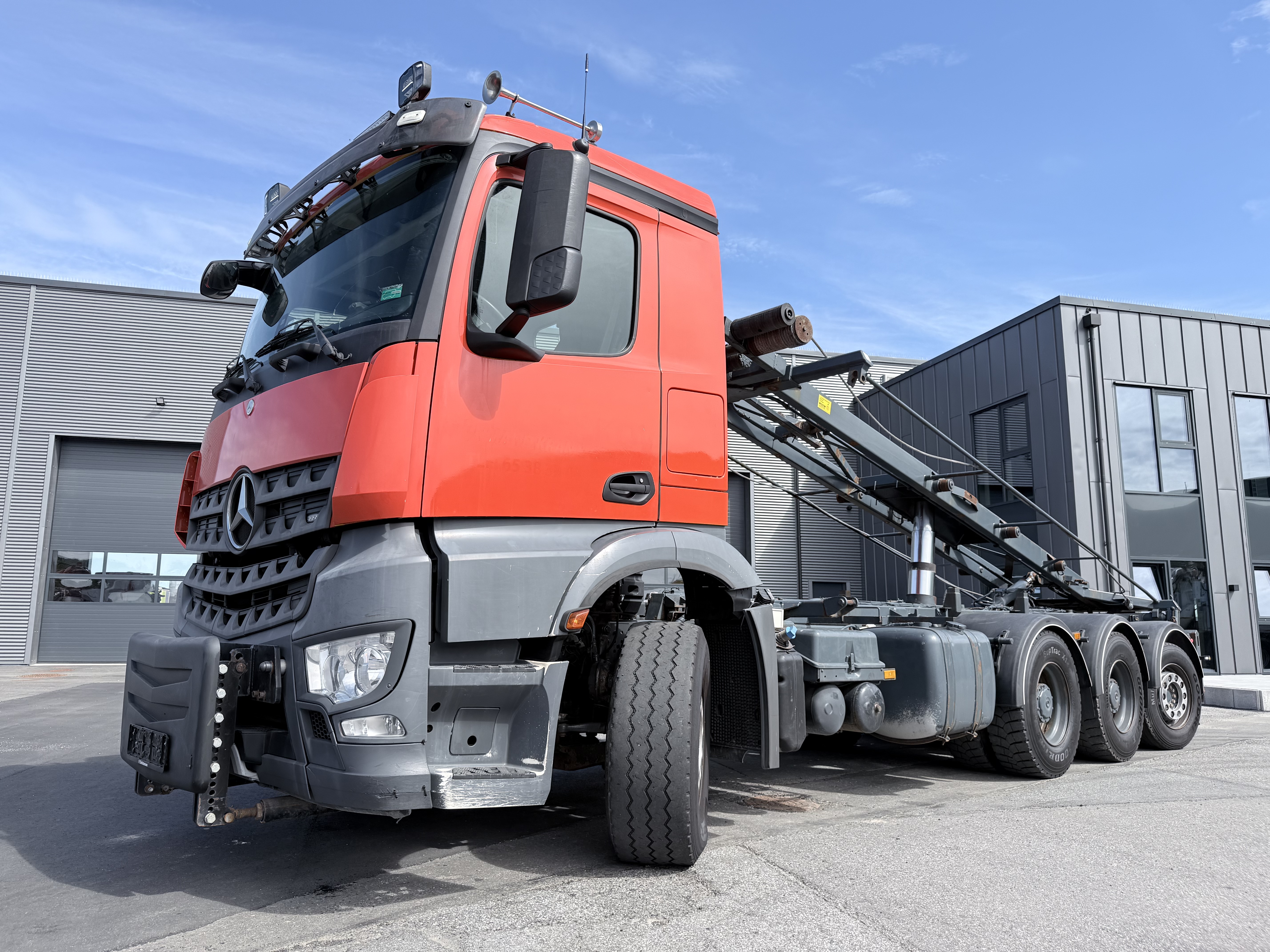 Mercedes Arocs 3251 8x4*4 Euro 6 Wirehejs