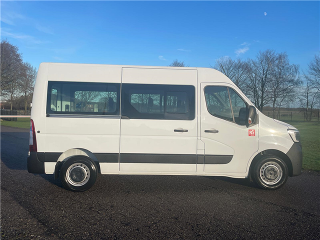 Renault Trucks Master RED - M9T D7 Combi - Minibus L2H2