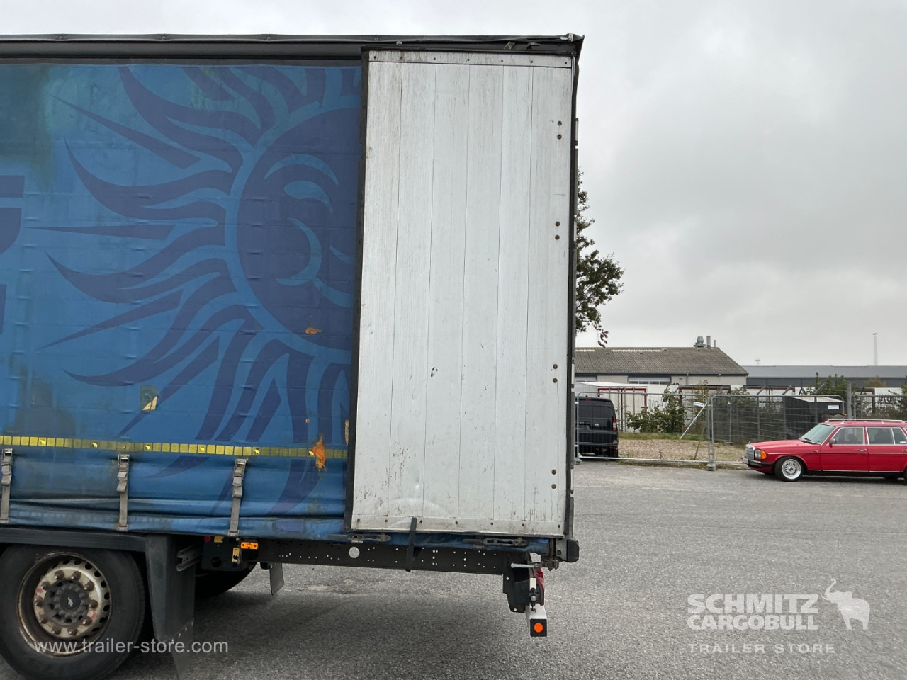 Schmitz Semi Curtainsider Mega