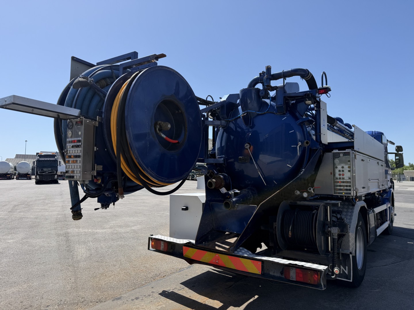 Scania P310 4x2 Hvidtved Larsen Flexline 207