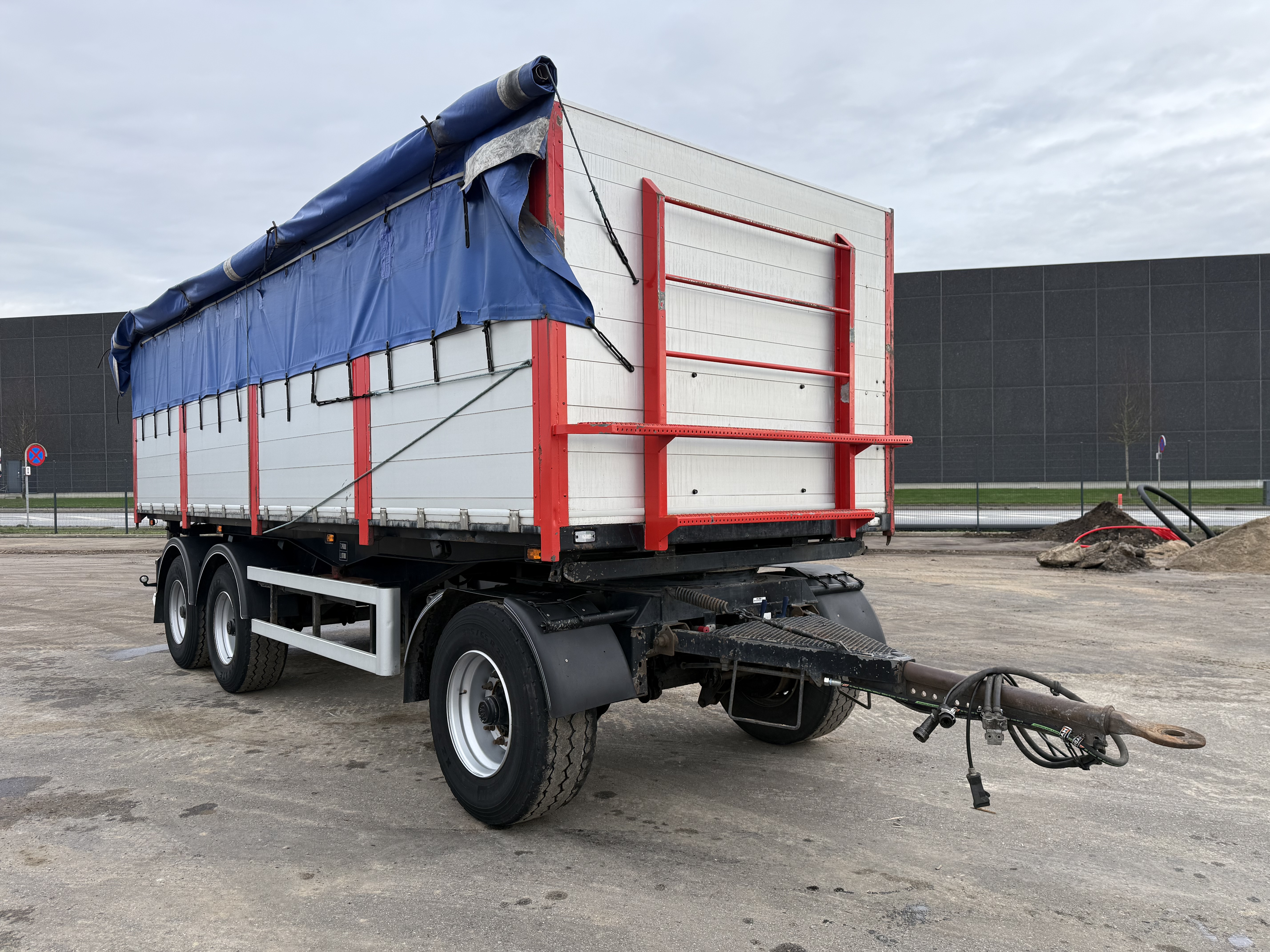 Skelhøje SVF P324 24 t. akslet Tipanhænger