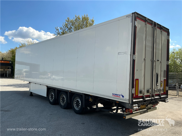 Schmitz Semi Reefer Meat hanging system