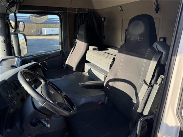 Scania P410 6x4 Liebherr THP 140 H 24 M4 XH Betonpumpe