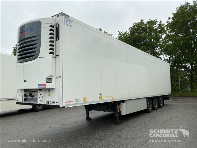 Schmitz Semi Reefer Meat hanging system