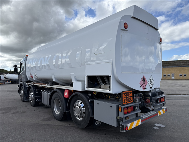 Scania P400 8x2*6 HMK Bilcon 24.000 l. ADR Euro 5