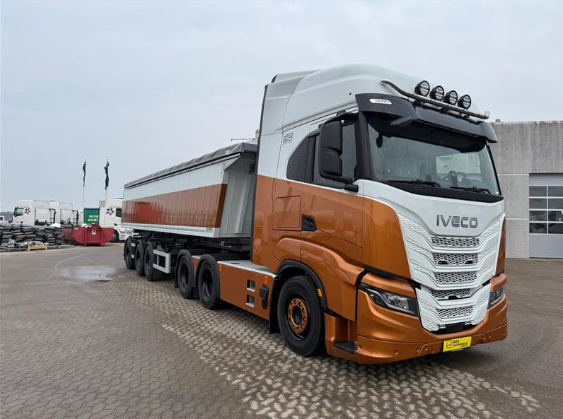 Iveco AS440S49-E6e Twinsteer