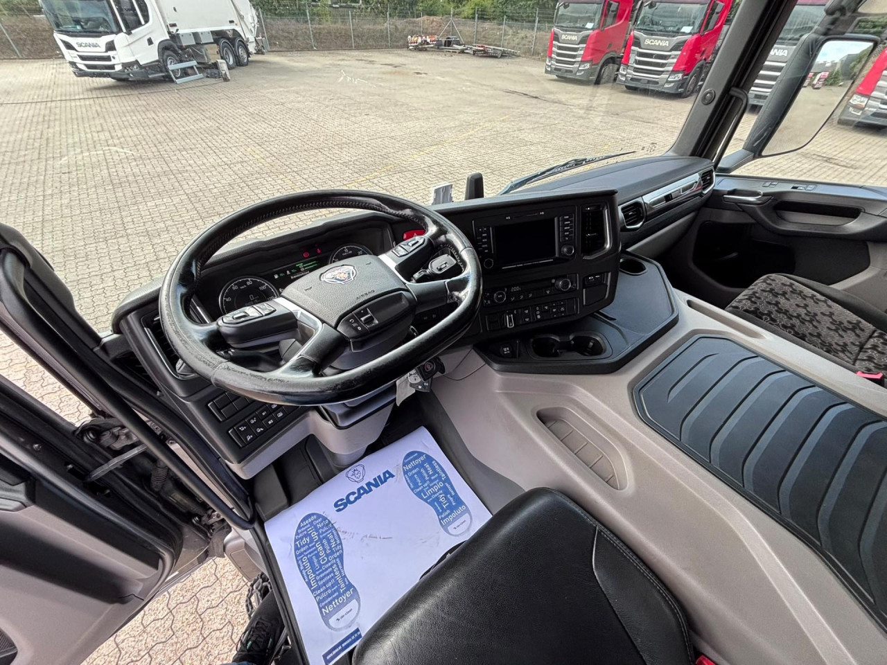 Scania P 360 B4x2NB - BDF swap body chassis with fold-awa