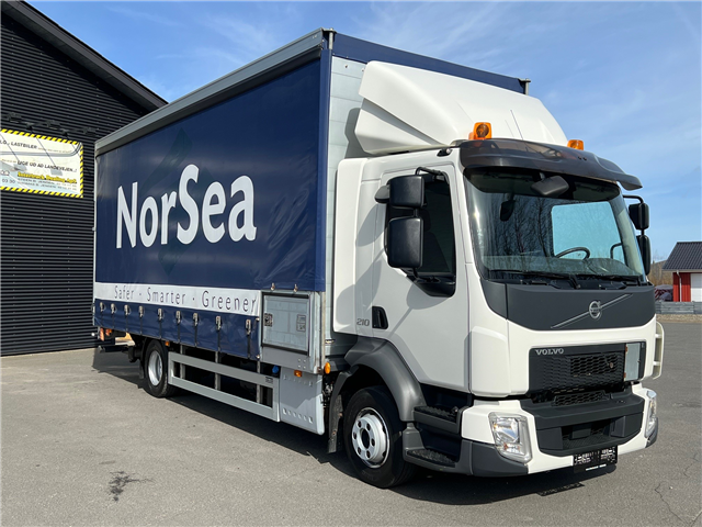 Volvo FL210 lad med skydepresning og stor lift