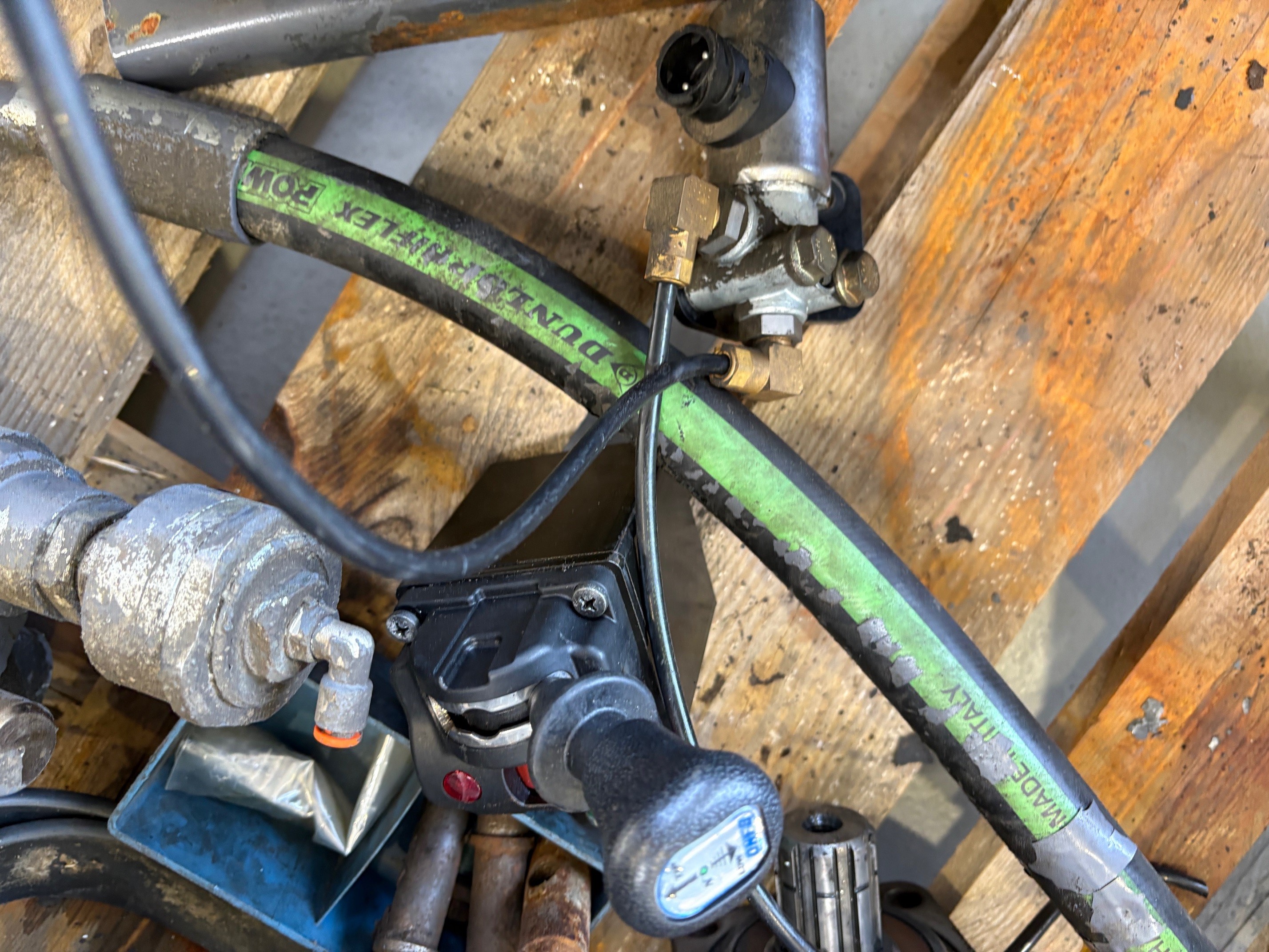 DAF 2 strengs hydraulik anlæg