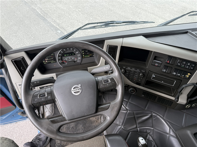 Volvo FM 500 8x4 Pushertridem Tipbil