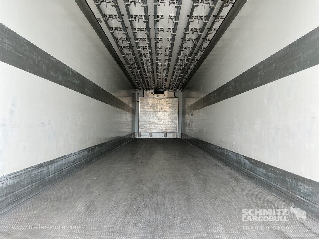 Schmitz Semi Reefer Meat hanging system