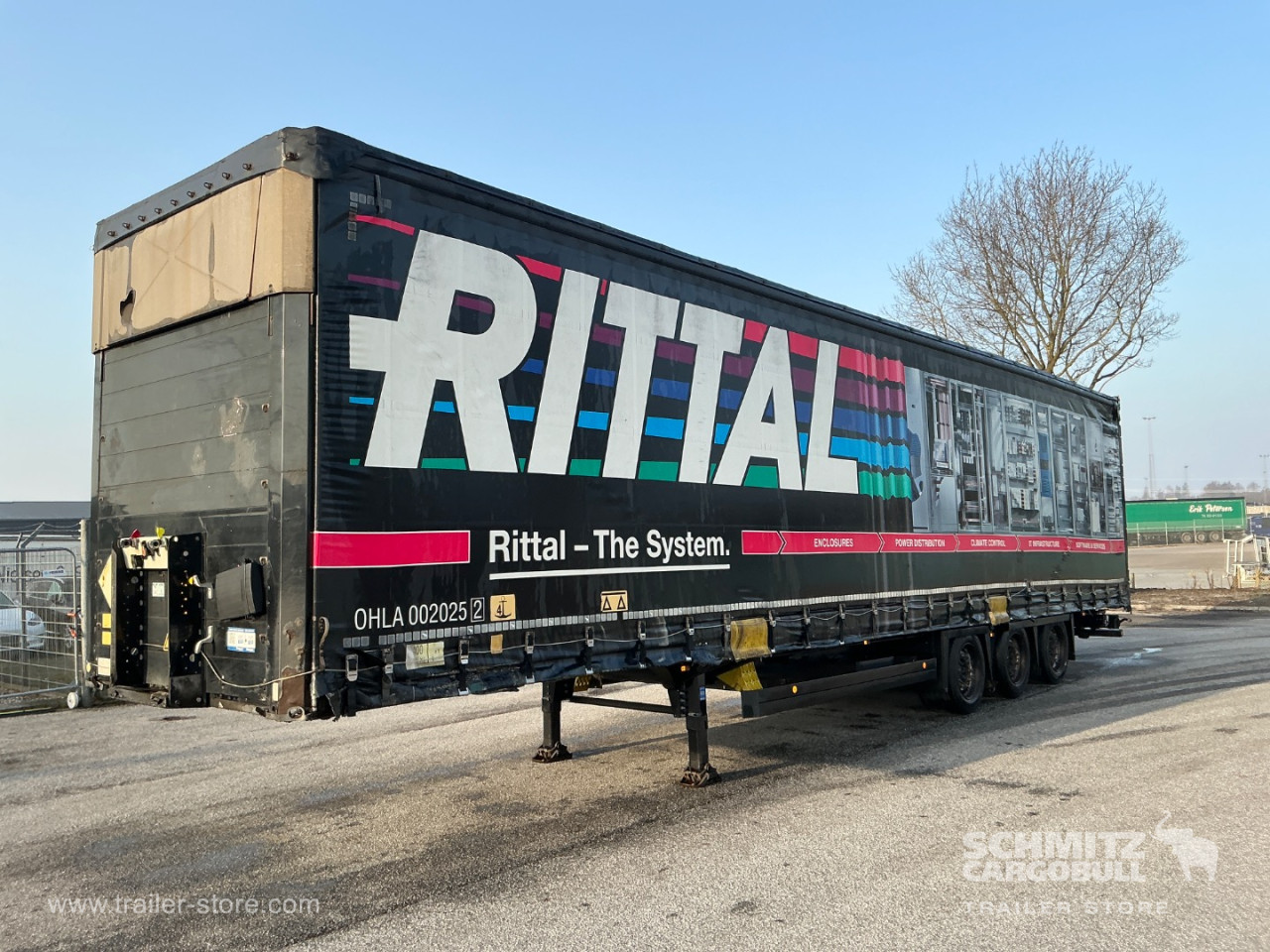 Schmitz Semi Curtainsider Mega
