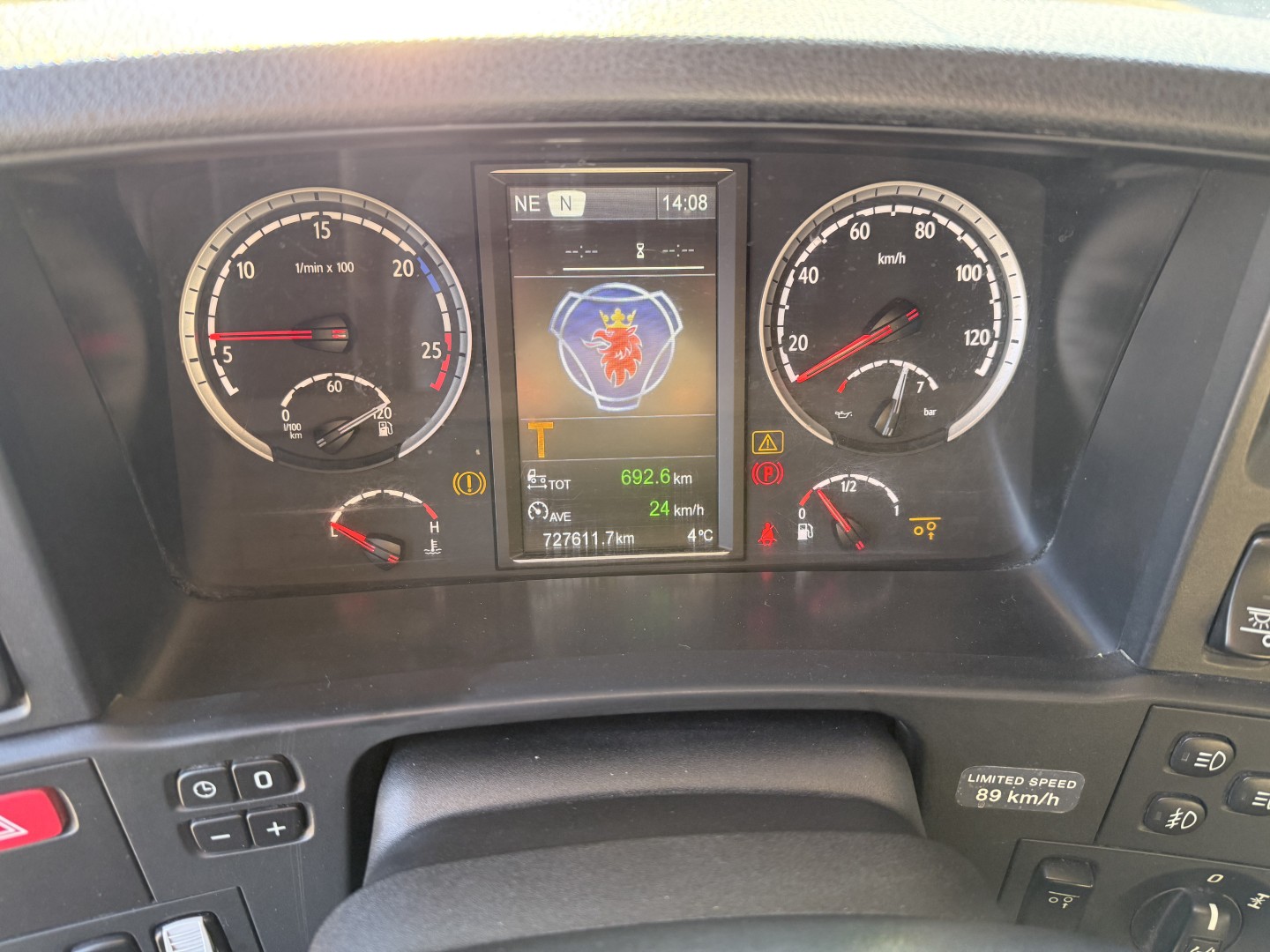 Scania R490 8x2*6 HNB ADR Chassis Euro 6