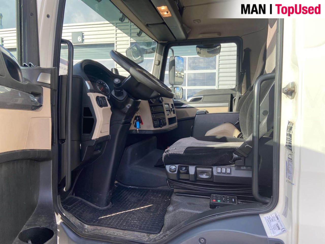 MAN TGL 12.220 4X2 BL