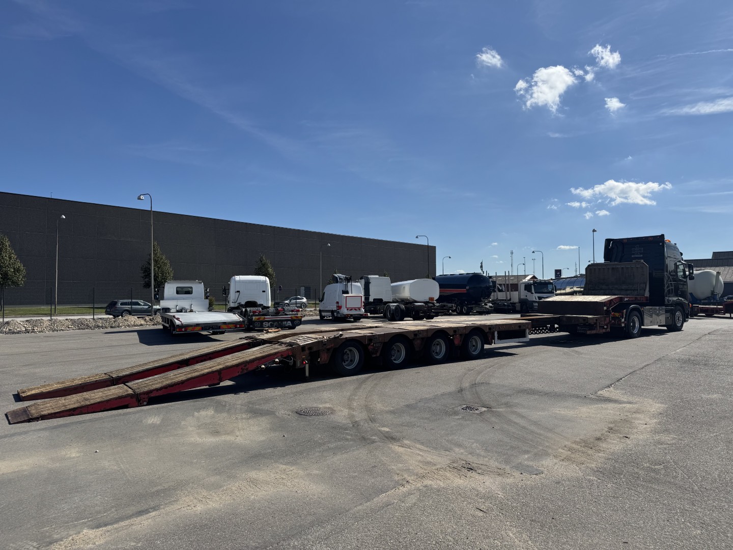 Kel-Berg / Faymonville 4 akslet Udtræks Maskintrailer