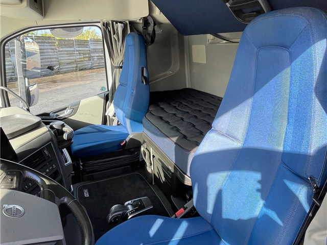 Volvo FH460 6x2 Pusher