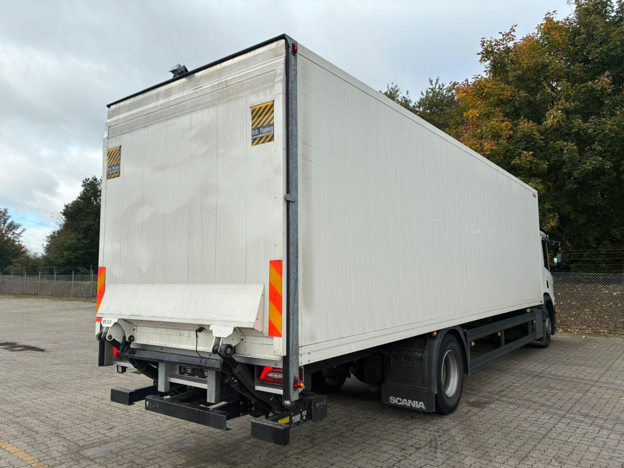 Scania P 250 B4x2NB - BOKS/LIFT