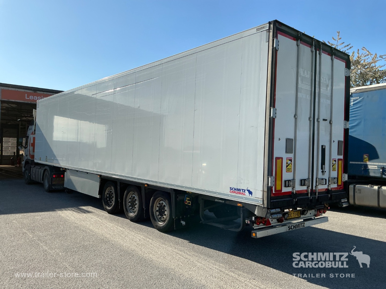 Schmitz Semi Reefer Meat hanging system