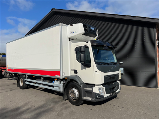 Volvo FL250 Carrier Supra 850 Køl
