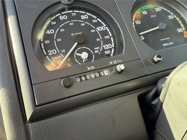 Iveco EuroTech Cursor 190E31 4x2 Hejs / Kran HMF 1060 B3