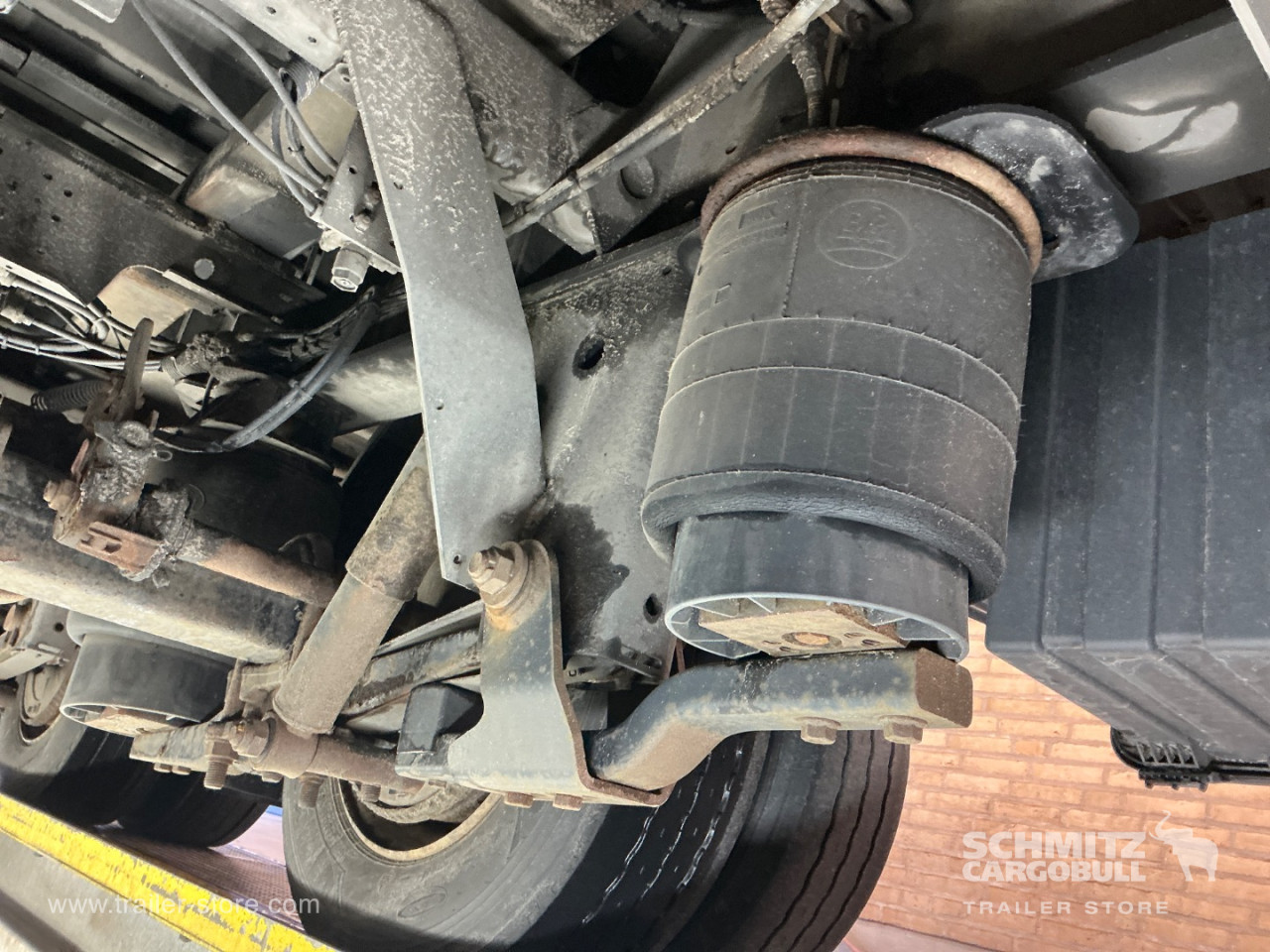 Kel-Berg Semi Dryfreight Standard Lift