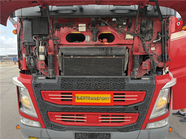 Volvo FH460 6x2 Globetrotter Euro 6