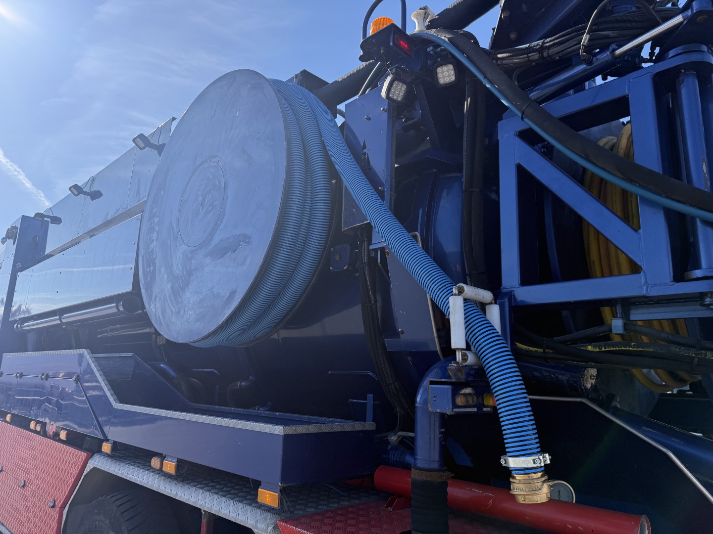 Mercedes Actros 4151 8x8 V8 Hvidtved Larsen RECycler 410