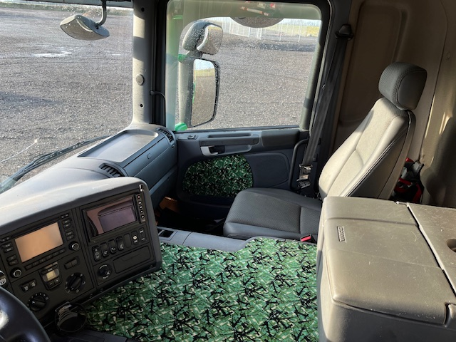 Scania P450 8X2*6 Knæklad + Kran HMF1820 – Machinetransporter