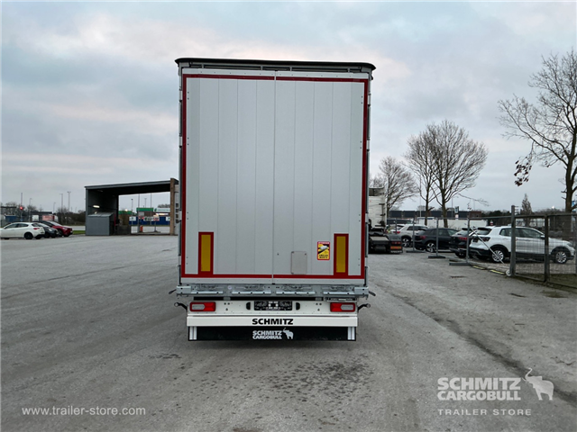 Schmitz Semi Curtainsider Mega