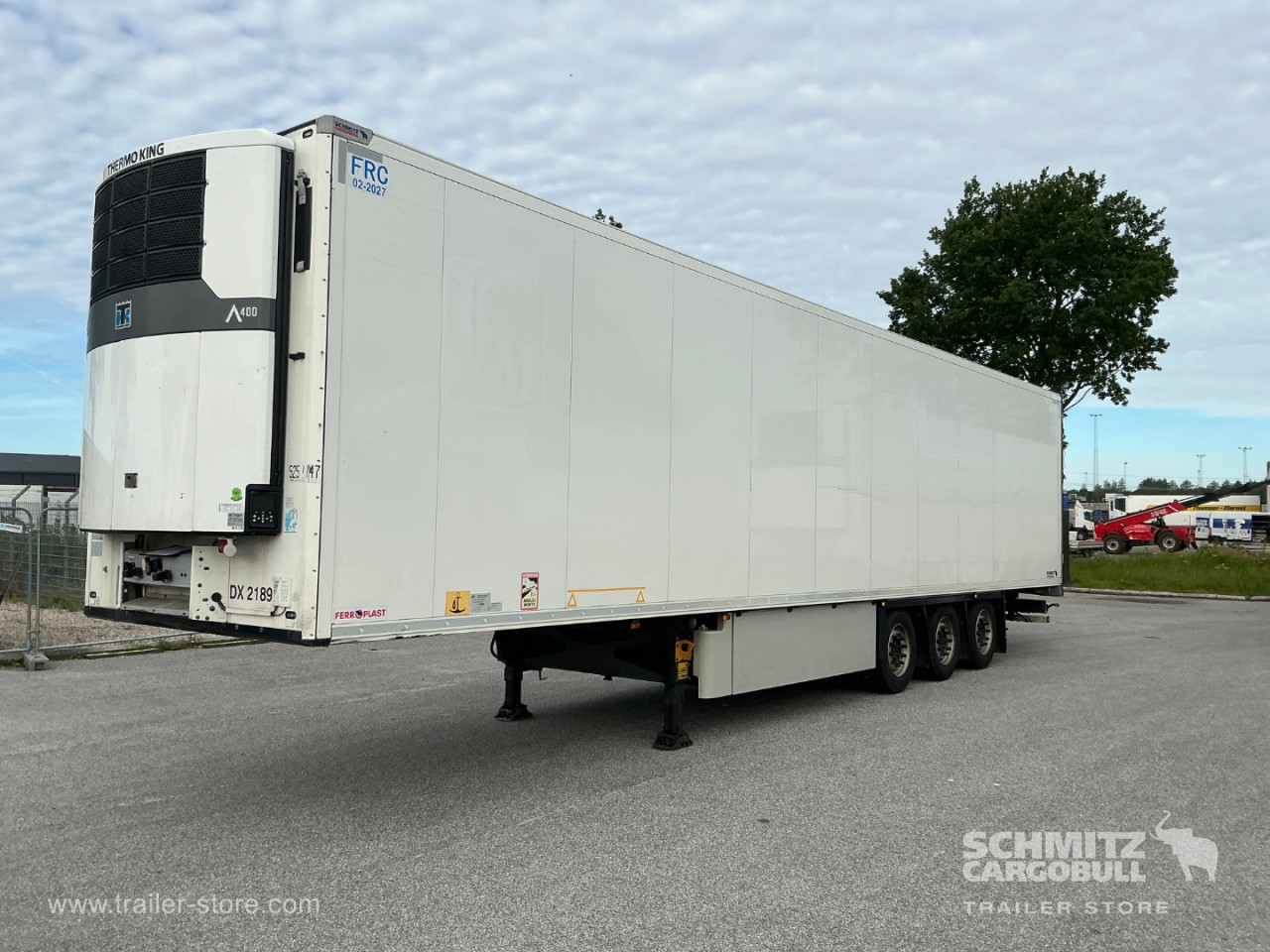 Schmitz Semi Reefer Meat hanging system