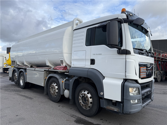 MAN TGS 35.480 8x2*6 Euro 6 23.000 l ADR Tankbil