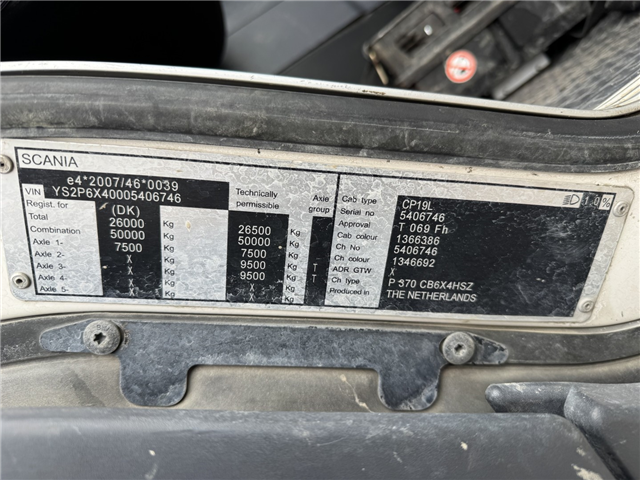 Scania P370 6x4 Liebherr THP140H 24 M4 XH