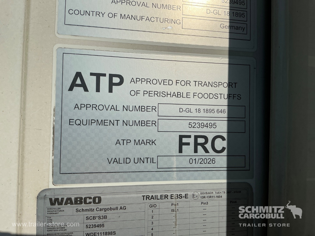 Schmitz Semi Reefer Meat hanging system