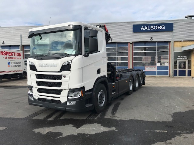 Scania R500 B8X4*4