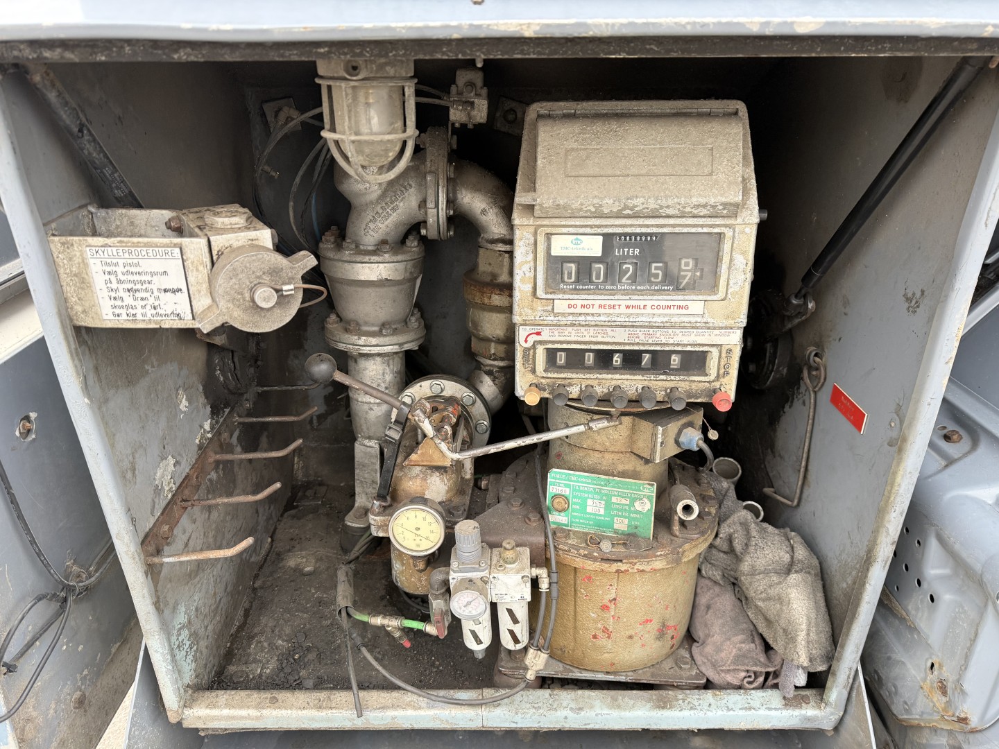 Scania G450 8x2*6 24.000 l. ADR Tank Euro 6