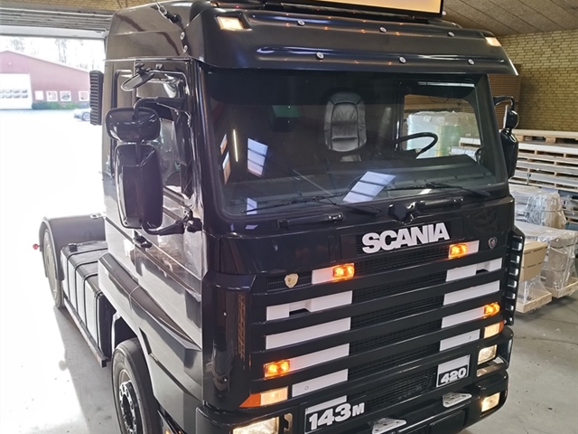Scania 143 4x2 420