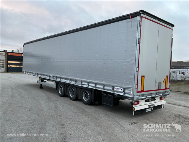 Schmitz Semi Curtainsider Mega