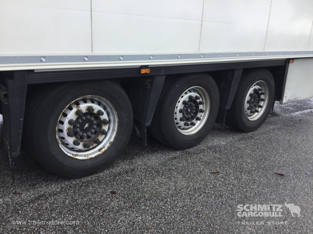 Schmitz Semi Reefer Meat hanging system