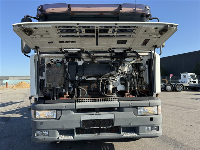 Iveco EuroTech Cursor 190E31 4x2 Hejs / Kran HMF 1060 B3