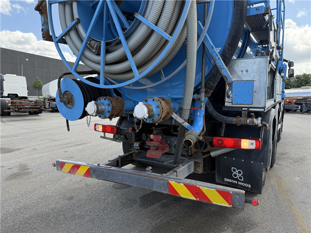 Renault Premium Lander 430.32 DXI 8x2*6 Simon Moos 18.100 L