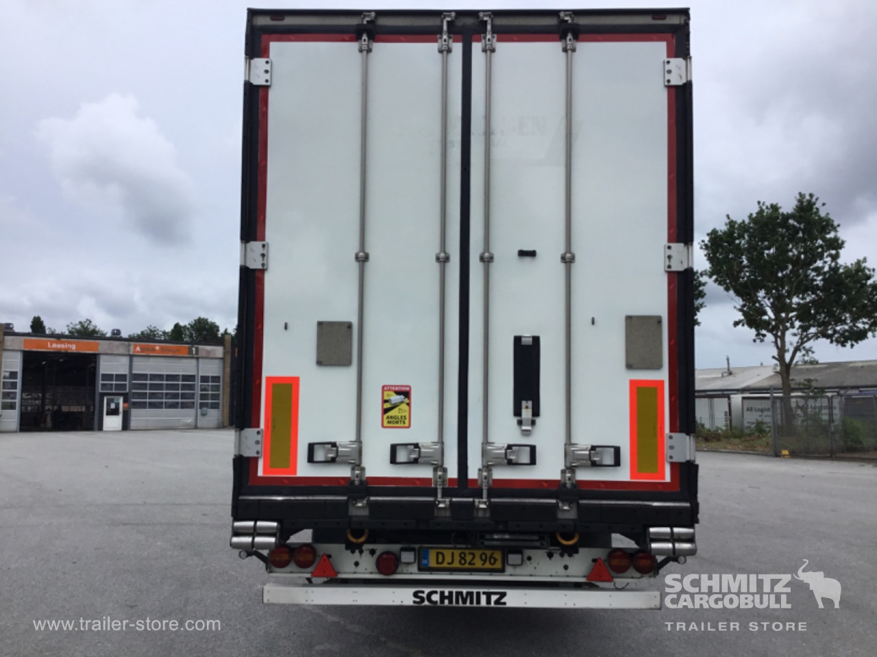 Schmitz Semi Reefer Meat hanging system