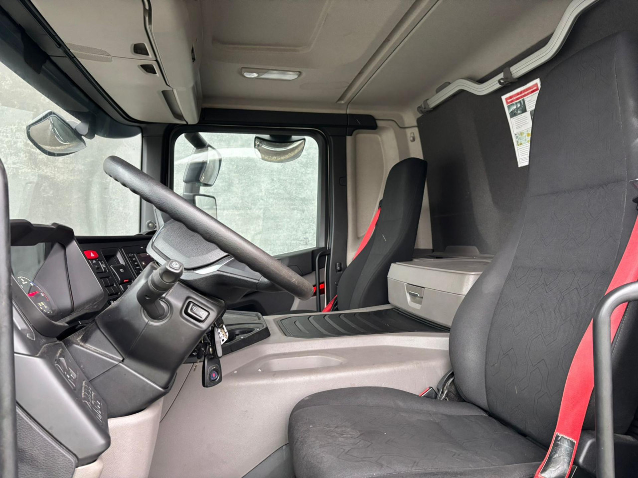 Scania P 320 B6x2*4NB Dobbelt compartment