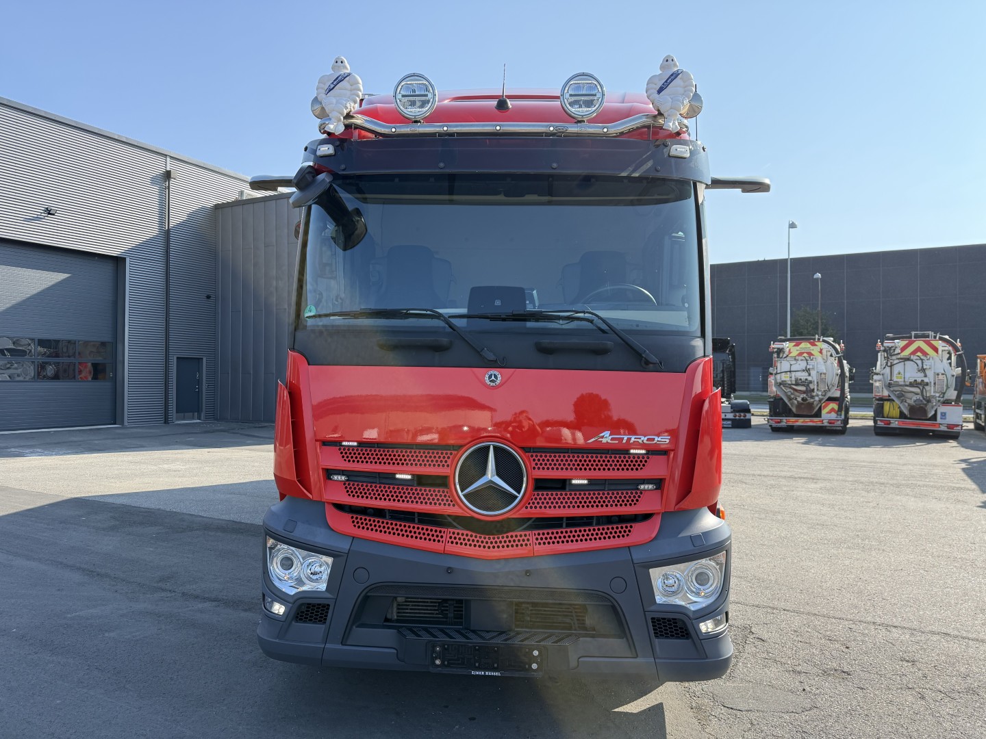 Mercedes Actros 1832 4x2 Fuld sideåbning 8,0 m. Alukasse