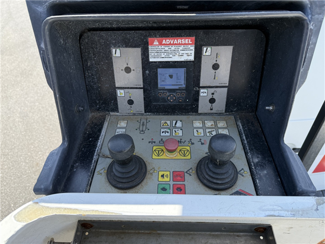 Mercedes Sprinter 516 CDI Versalift VT-145-F 14,2 m