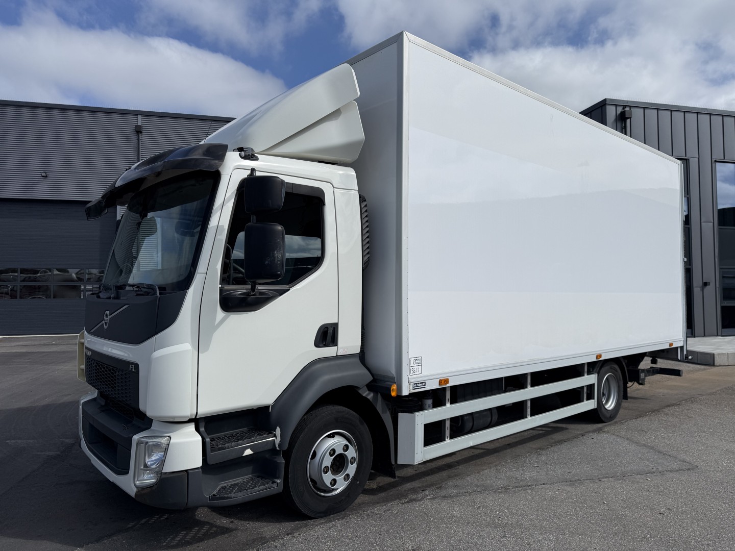 Volvo FL210 4x2 Euro 6