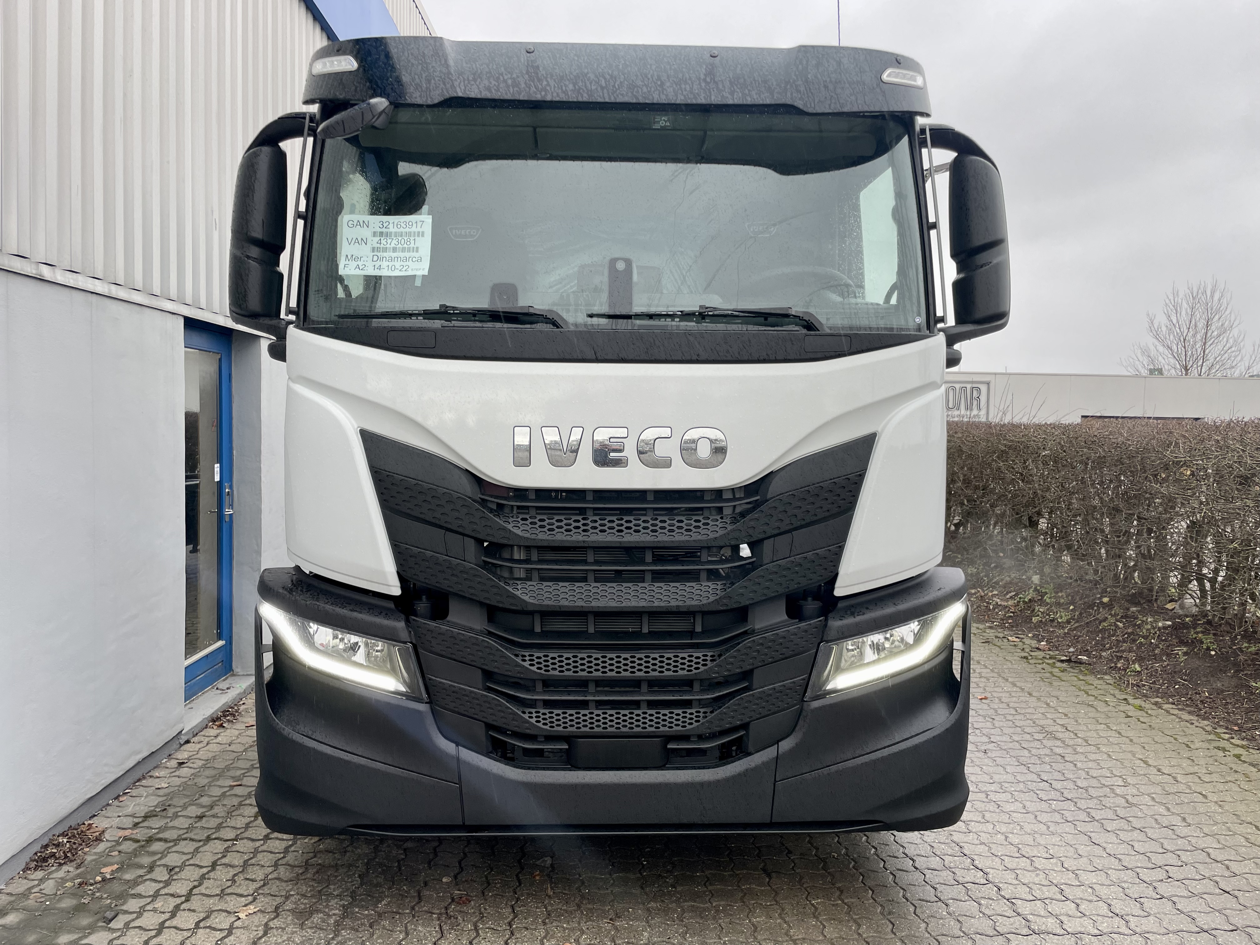 Iveco S-WAY AD190S34-E6e