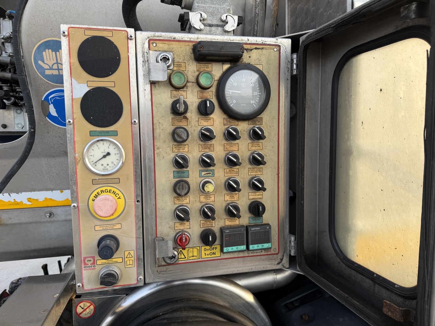 MAN TGA 26.400 6x4 MORO 13.700 l. Rustfri ADR